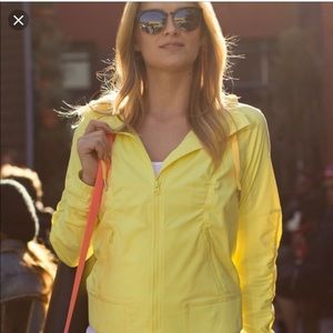 Lululemon windbreaker lemon yellow jacket 12🍋